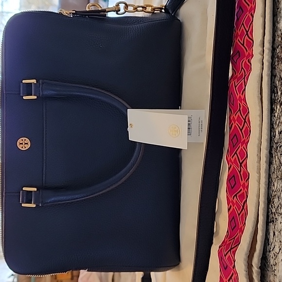 NEW Tory Burch Georgia Pebbled Double-Zip Satchel with removable should strap - Picture 3 of 5